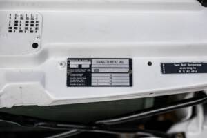 Image 34/35 of Mercedes-Benz 300 SL (1989)