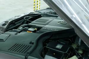 Bild 26/50 von Mercedes-Benz 400 SE (1991)