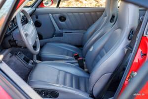 Afbeelding 19/33 van Porsche 911 Carrera 2 (1993)