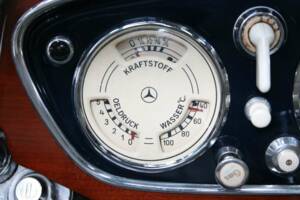 Image 21/50 of Mercedes-Benz 320 Cabriolet B (1939)