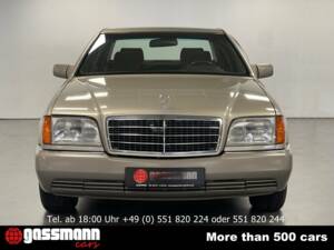 Image 2/15 of Mercedes-Benz 300 SE (1991)