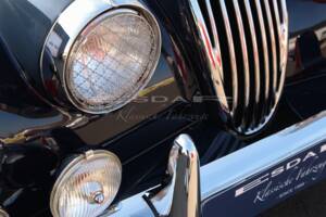 Image 18/24 de Jaguar XK 140 SE OTS (1957)