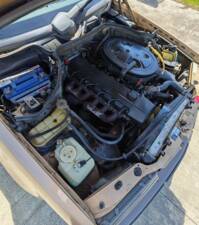 Image 41/42 of Mercedes-Benz 300 CE (1988)