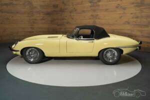 Bild 4/6 von Jaguar E-Type (1969)