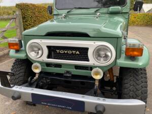 Image 9/18 de Toyota Land Cruiser FJ 40 (1978)