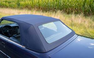 Immagine 34/35 di BMW 320i (1988)