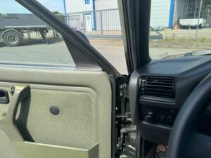Image 17/55 de BMW 323i (1984)