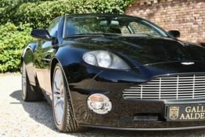 Image 17/50 of Aston Martin V12 Vanquish (2002)