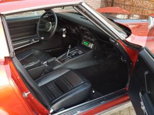 Image 19/24 of Chevrolet Corvette Stingray (1976)