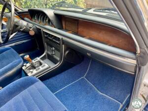 Bild 19/51 von BMW 3,0 CSi (1975)