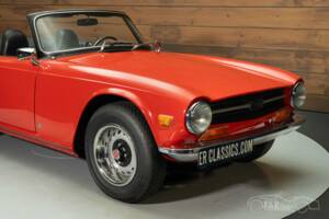 Image 3/8 of Triumph TR 6 (1972)
