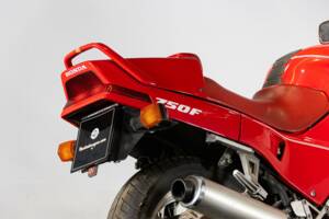 Bild 35/50 von Honda VFR 750R RC 30 (1988)
