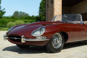 Image 28/50 de Jaguar E-Type 3.8 (1964)