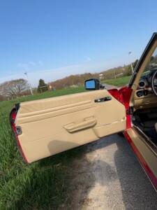 Afbeelding 22/33 van Mercedes-Benz 500 SL (1988)