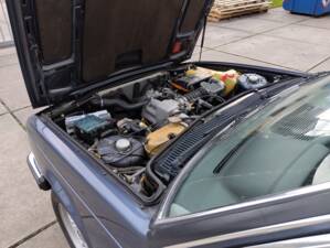 Bild 54/113 von BMW 735i (1986)