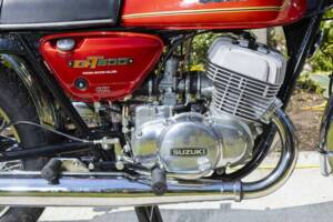 Immagine 5/33 di Suzuki GT 500 (1977)