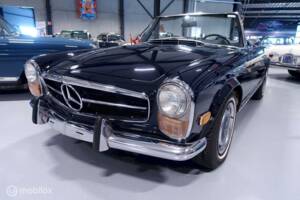Image 1/12 of Mercedes-Benz 280 SL (1971)