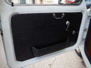 Image 23/50 of FIAT 500 F (1972)