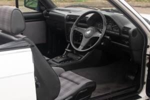 Image 17/50 of BMW 320i (1987)