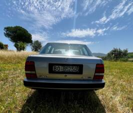 Afbeelding 16/81 van Lancia Thema I.E. (1986)