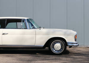 Image 5/45 of Mercedes-Benz 280 SE (1968)