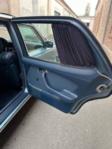 Image 38/147 de Mercedes-Benz 450 SEL 6,9 (1976)