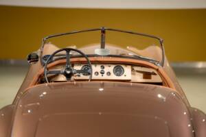 Image 16/50 of Jaguar XK 120 OTS (1952)