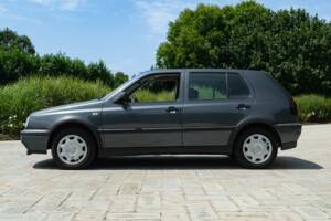 Bild 5/45 von Volkswagen Golf IV 1.6 (1997)