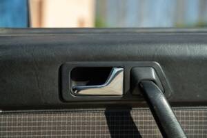 Bild 33/50 von Mercedes-Benz 190 E (1988)