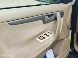 Imagen 27/40 de Volvo V 70 2.4 (2005)