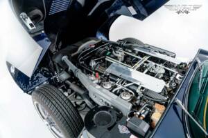 Image 13/18 de Jaguar Type E V12 (1973)