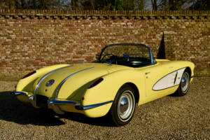 Image 27/50 of Chevrolet Corvette (1958)