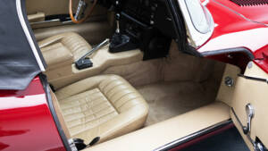 Bild 7/10 von Jaguar E-Type (1970)