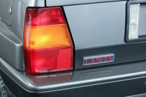 Image 18/50 of Lancia Delta HF Integrale (1988)