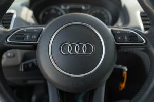 Bild 29/50 von Audi Q3 2.0 TDI quattro (2012)