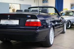 Image 16/36 of BMW 318i (1999)