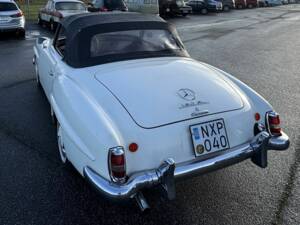 Image 5/8 of Mercedes-Benz 190 SL (1961)