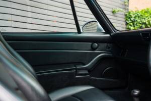 Image 46/60 of Porsche 911 Targa (1996)