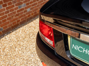 Image 17/56 of Aston Martin V12 Vanquish S (2005)