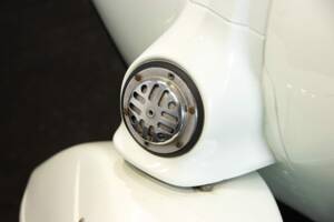 Bild 42/50 von Piaggio Vespa 125 Super (1966)