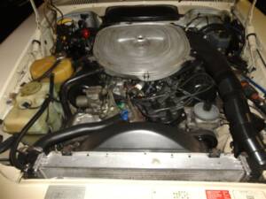 Image 23/26 of Mercedes-Benz 560 SL (1987)