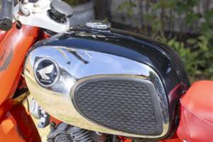 Bild 24/31 von Honda C 72 (1964)