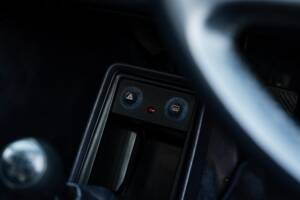 Bild 23/48 von Porsche 911 Speedster 3.2 (1989)