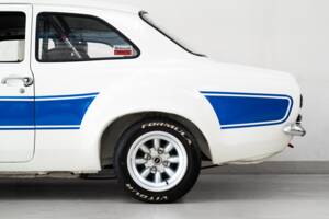 Image 32/47 de Ford Escort RS 2000 (1975)