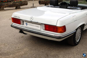 Image 64/85 of Mercedes-Benz 560 SL (1986)