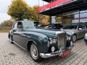 Image 11/36 of Bentley S 3 (1965)