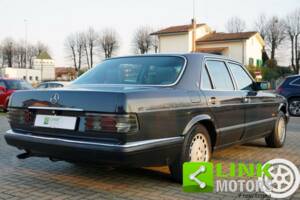 Image 4/10 of Mercedes-Benz 420 SE (1988)