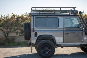 Afbeelding 28/33 van Land Rover Defender 90 Td5 (2001)