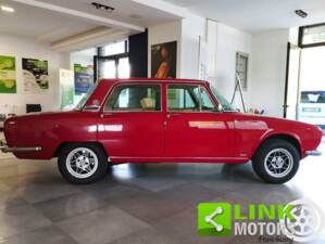 Imagen 4/10 de Alfa Romeo 2000 Berlina (1973)