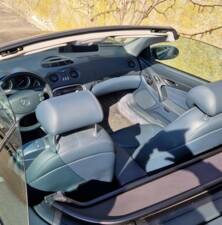Image 18/26 de Mercedes-Benz SL 350 (2004)